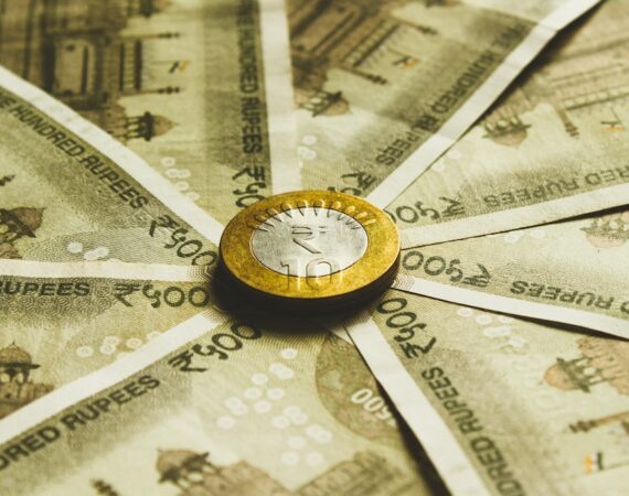 photo 1565374392032 8007fb37c26e