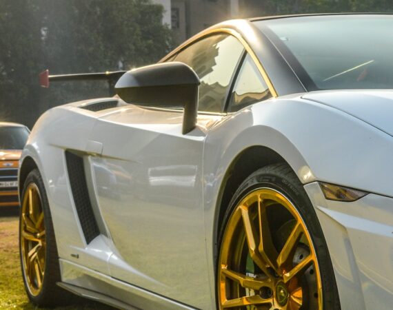 photo 1580202420104 53a8353e98f7