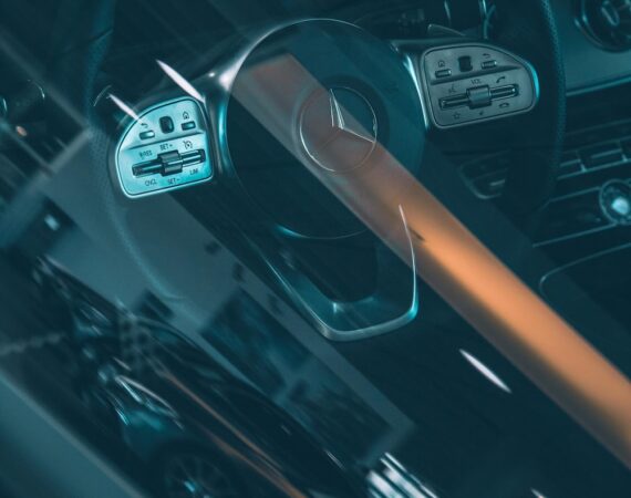 photo 1581856509552 1333716908c2