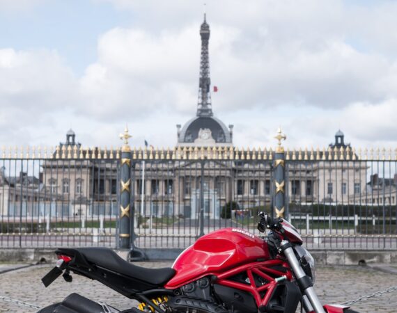 機車貸款期限詳解:如何選擇最適合的還款期限? 4 photo 1584957486338 8bfeeec844ab