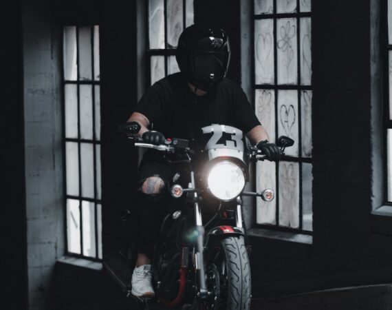 photo 1600497934937 2d02ebad5da3