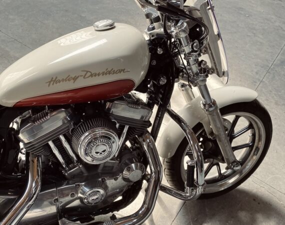 photo 1602595214081 cad47de197a1