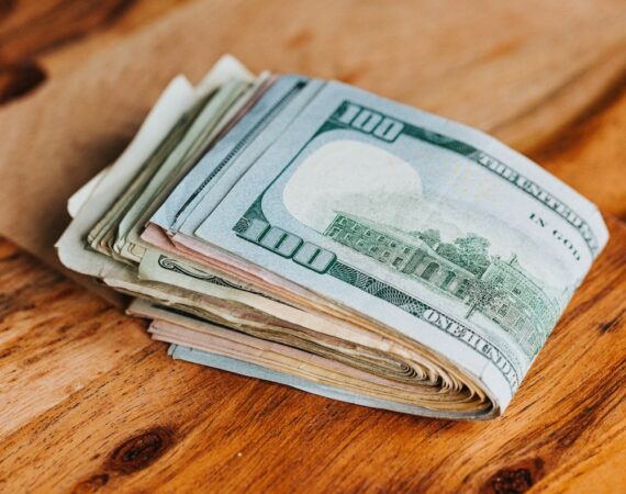 photo 1603777953715 34882e3b002f