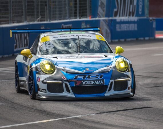 photo 1609687507064 bda796046cc1