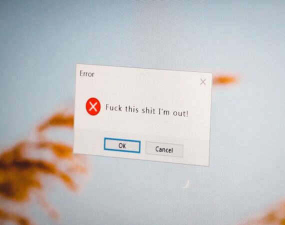 photo 1611890798517 07b0fcb4a811