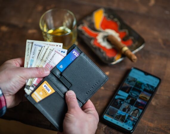 photo 1614167156117 c02f3f9f3088