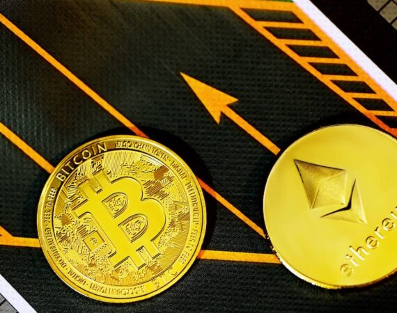 photo 1625563316890 b5143b41d997