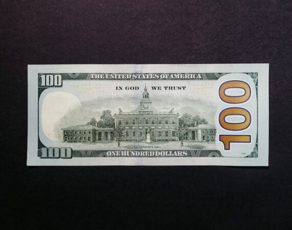 photo 1671469904441 bae91add28ef