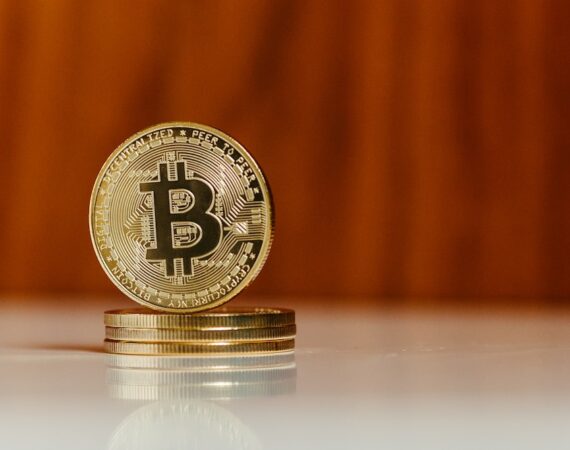 photo 1671550878254 94eb56c48553