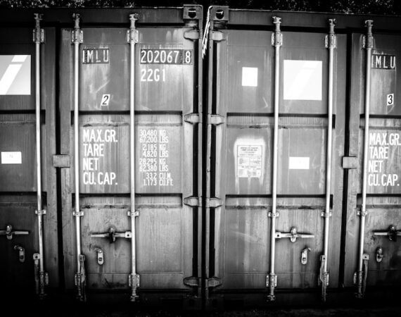 photo 1558712194 69cd7c94ae52