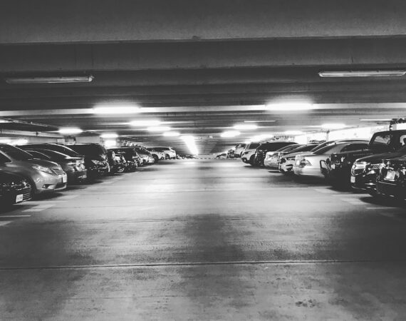 photo 1574274978456 72c02f811299