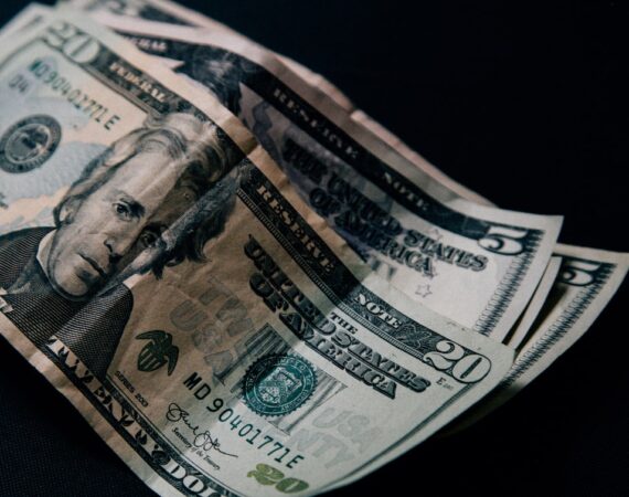 photo 1580227974766 418be2a6baec