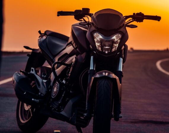 photo 1601225063013 e07c769b63aa