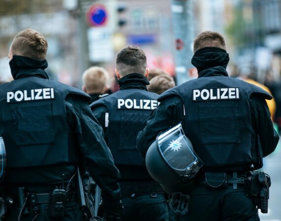 photo 1620894101018 b5a243715830