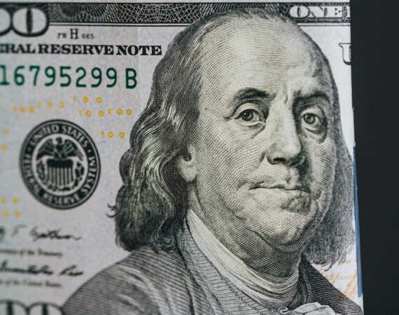 photo 1603777953703 c2c6484b0ee6