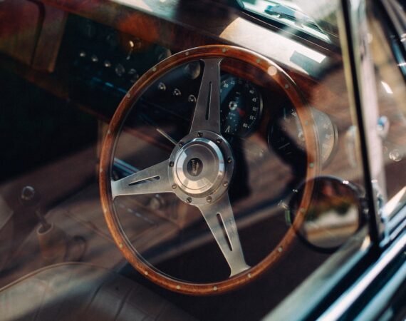 photo 1469050061383 f5fd48f3205d