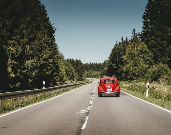 photo 1532293059839 97a2d8d74138