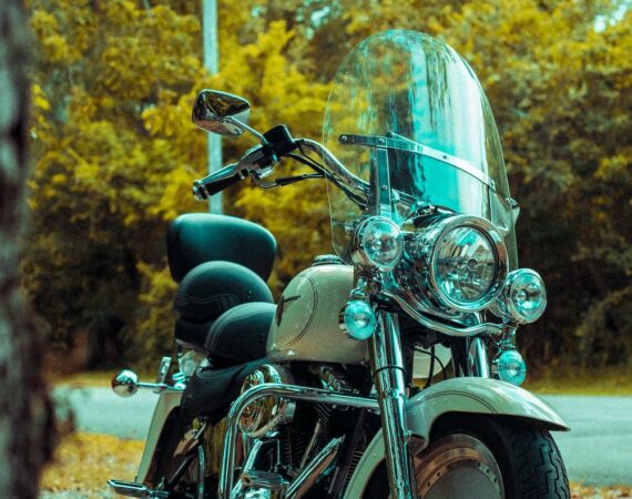 photo 1596335130170 827e6371af37