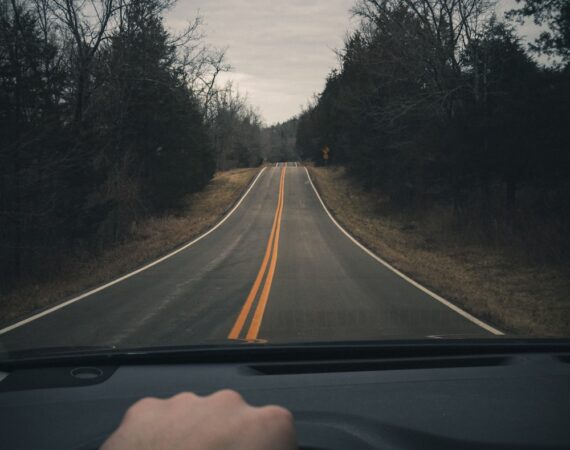 photo 1612026559146 e23b0ffc5f4b