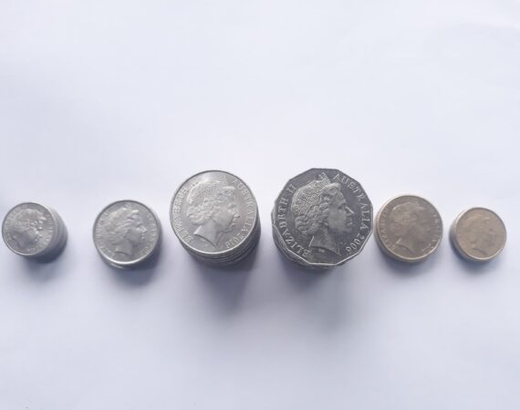 photo 1563365553 90922584c32d