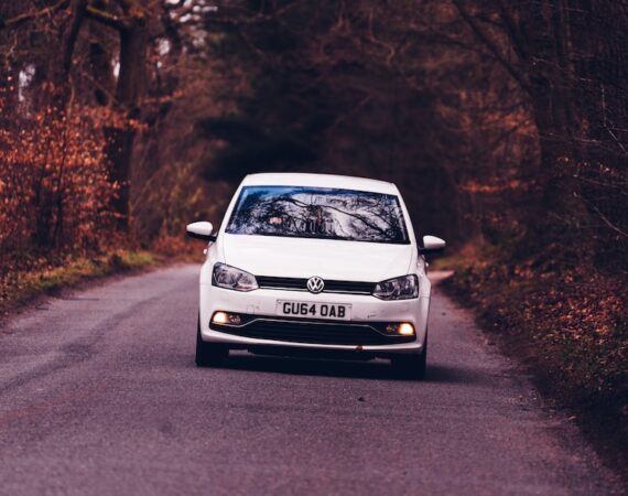 photo 1616869147072 78213cb1508d