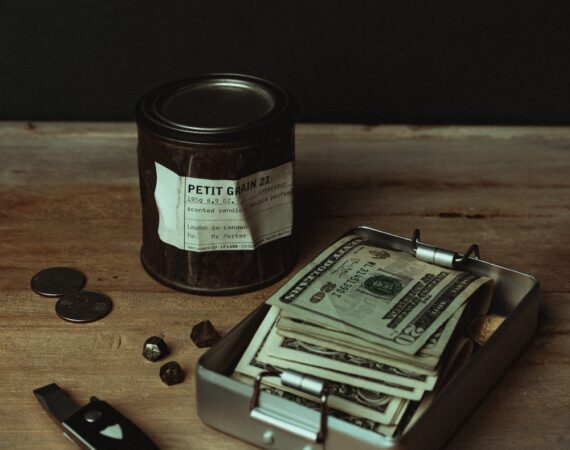 photo 1633372915206 adaef4b76e49