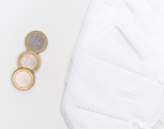 車貸利率調整方式大揭密:詳細比較固定利率和浮動利率 1 photo 1613245176686 47f2ab49d0fb