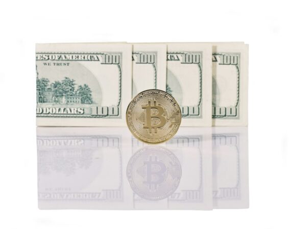 photo 1647462654072 615609b1f3be