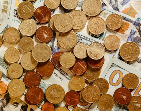 photo 1671469905914 45eb09aa3694