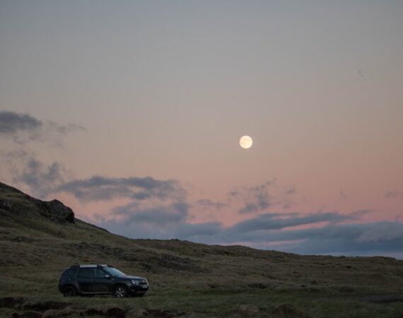 photo 1518720375082 ce3e9f82160c