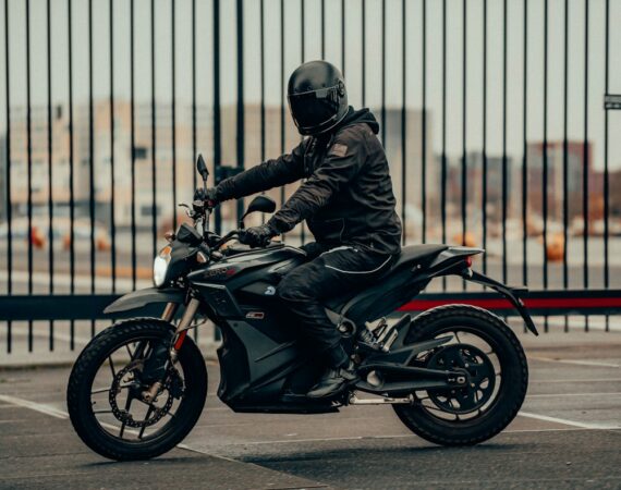 photo 1582367604204 00f6f0ec5aac