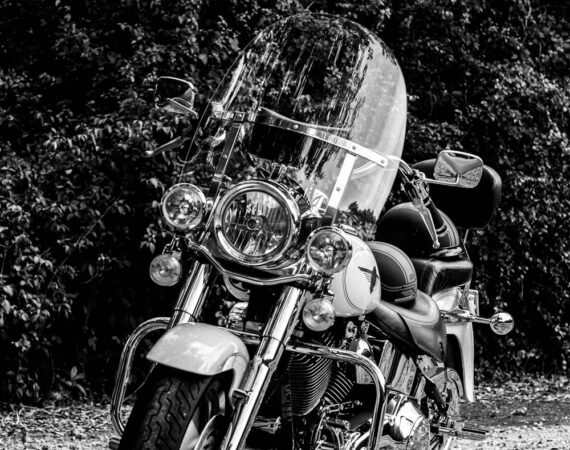 掌握機車二手貸款金額的重要性和影響因素 3 photo 1596335135062 aa43b8817d38