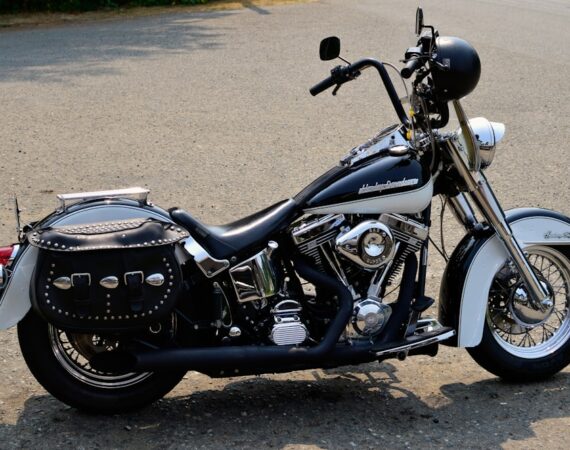 機車二手貸款金額評估指南:如何計算您的貸款額度 5 photo 1515902966800 95fac3b01698