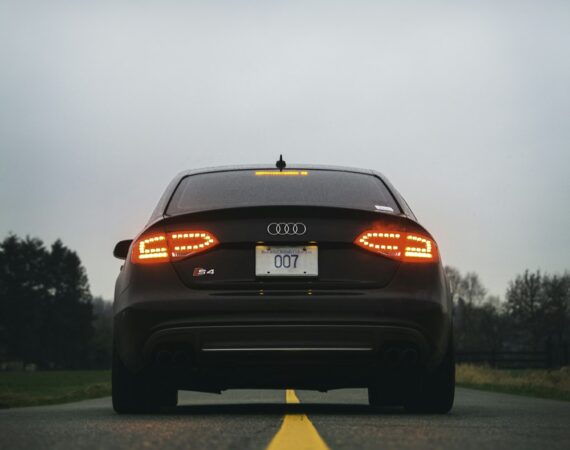 photo 1612245286650 666dcea46b80