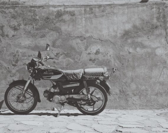 如何符合機車二手貸款的資格要求?詳解六大關鍵條件 1 photo 1559220857 74cedb7d390c