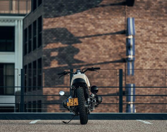 photo 1568708167280 aa89a70086d3