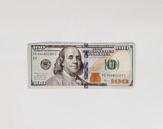 photo 1671469899177 bd3e1b418860