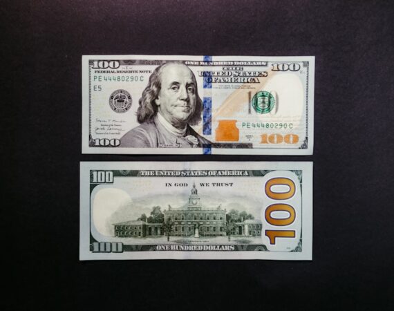 photo 1671469903526 e1b23254fe41